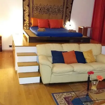 Costantinahouse *